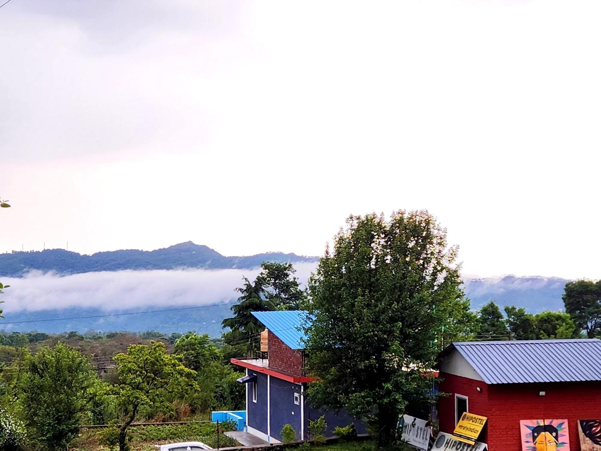 Hipostel Bir Albergue Pālampur Exterior foto