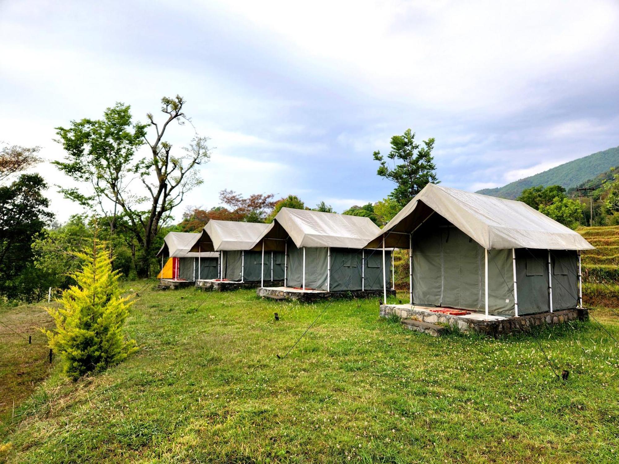 Hipostel Bir Albergue Pālampur Exterior foto